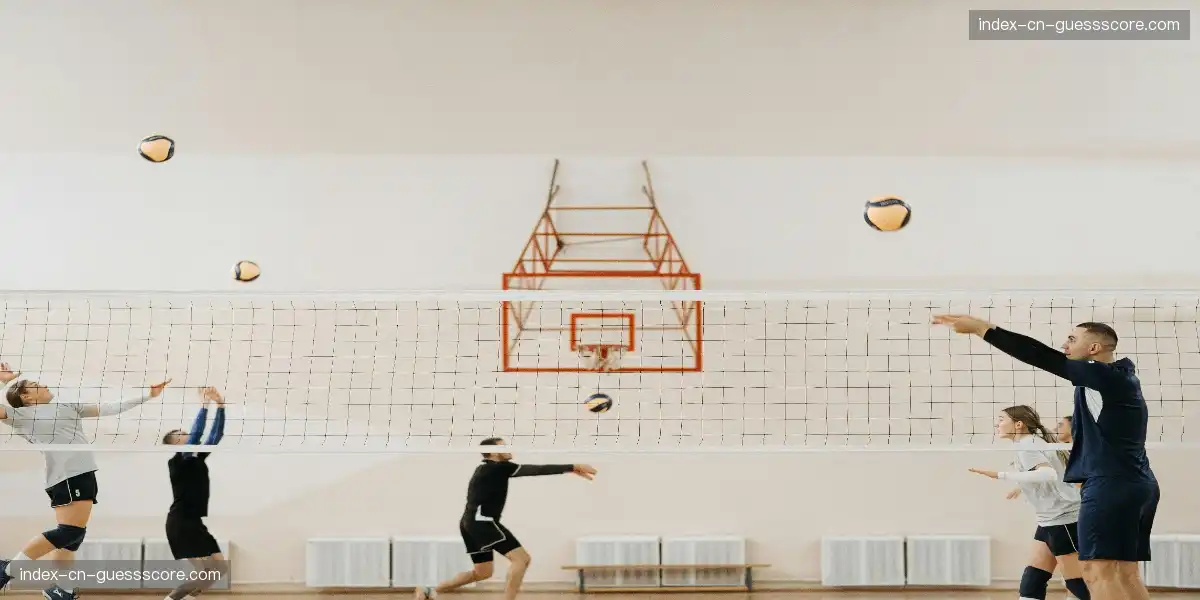 🎮 AI 复盘选手操作并给出优化建议，数字教练随身带，神仙打架全程高能！📊